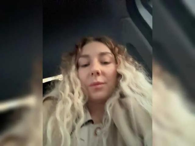 Try Janchi-, she wants to masturbate for you Janchi- from BongaCams