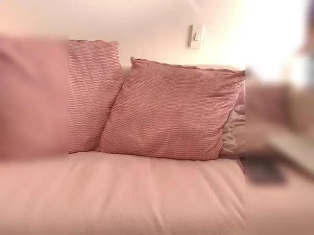 Admire SallyeLeins, she wants to masturbate for you SallyeLeins from BongaCams